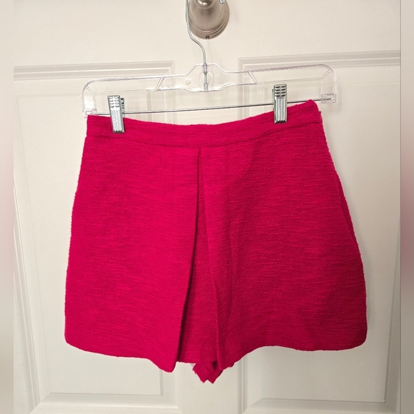 Express Red Skort - Picture 1 of 5